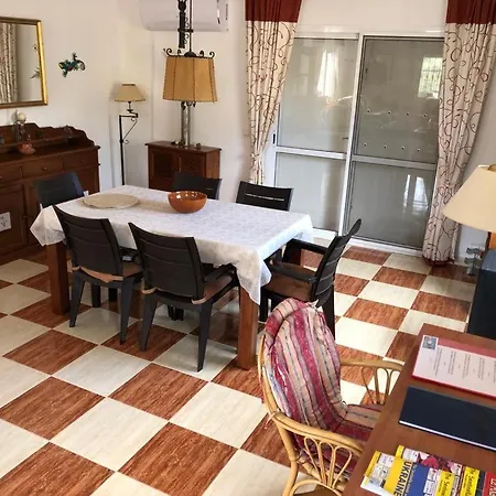 Casa De Rosas Málaga